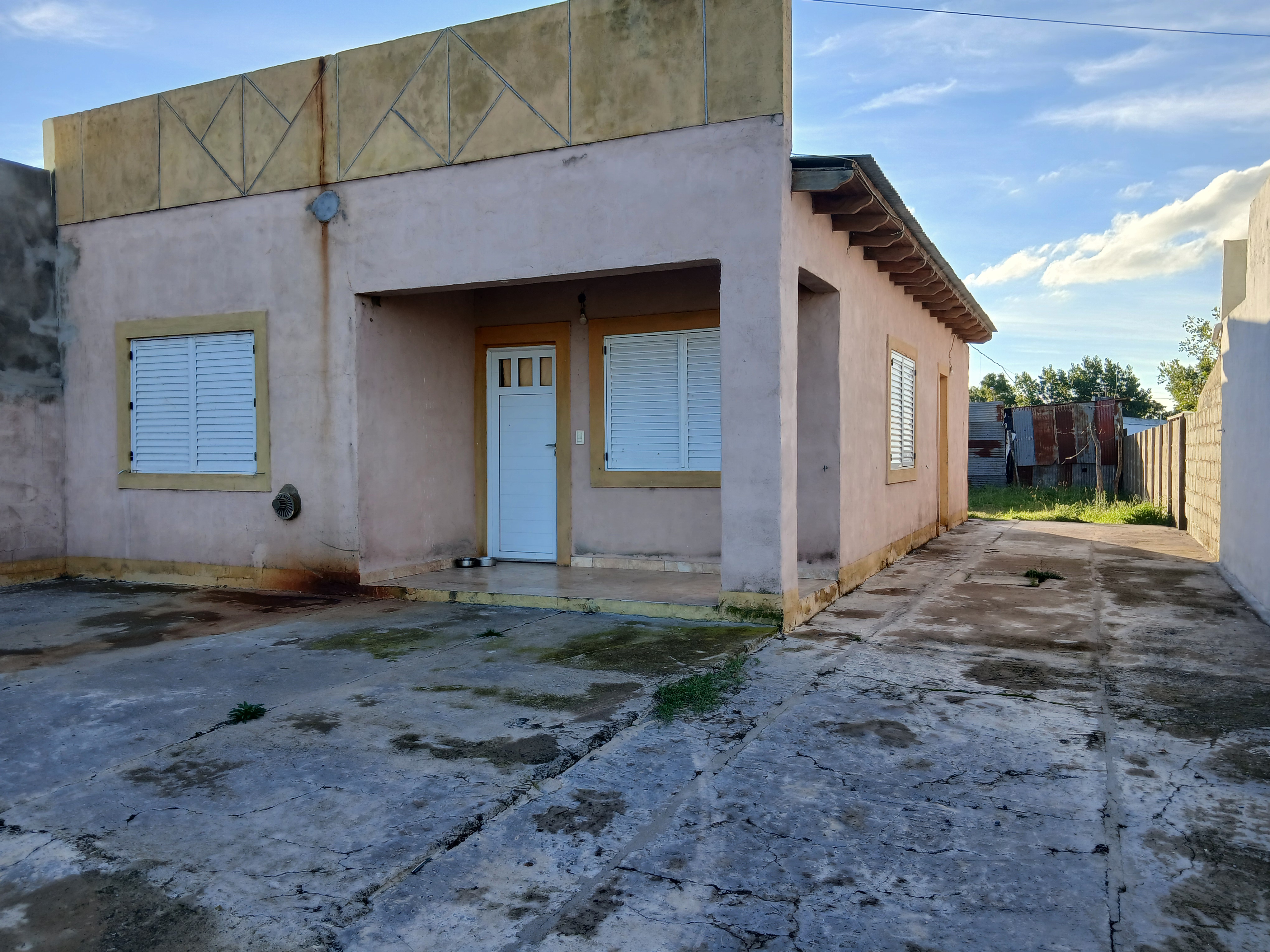 OPORTUNIDAD CASA HABITABLE