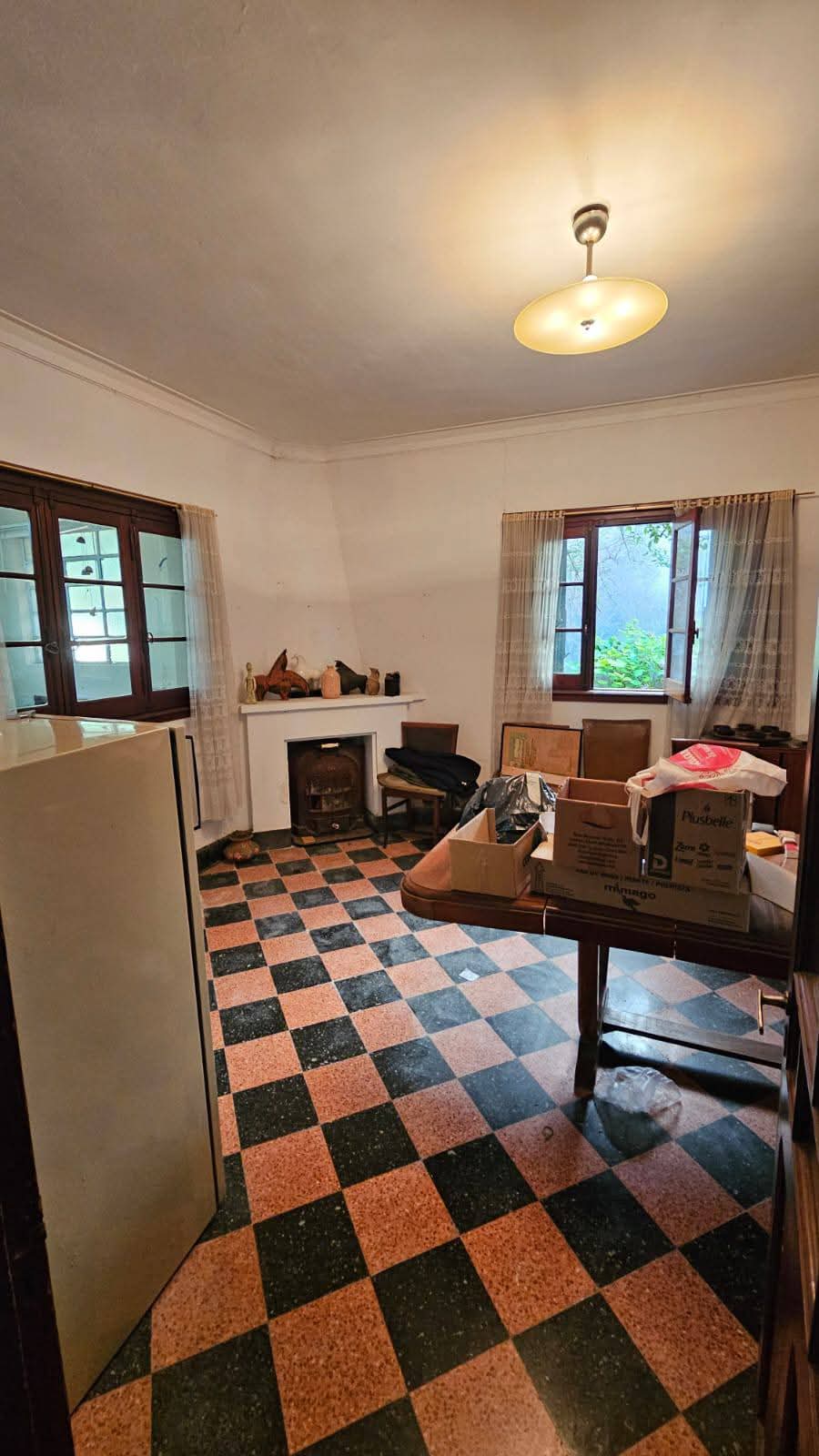 CASA CÉNTRICA CORTE ANTIGUO (MUY BUEN ESTADO) 🏡