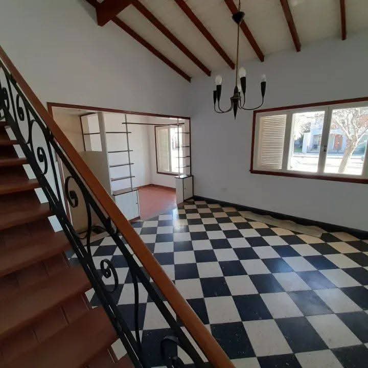 EXCELENTE VIVIENDA CÉNTRICA 🏡